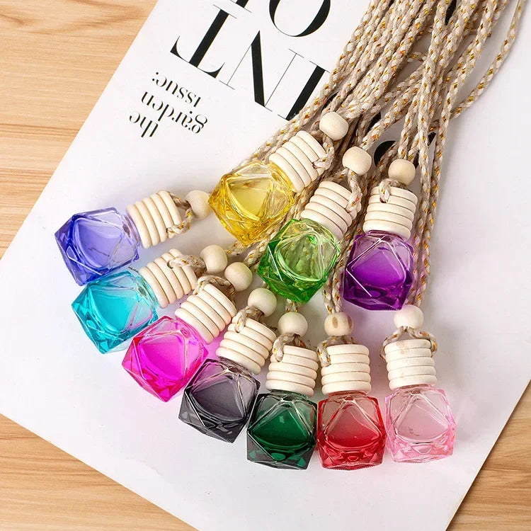 New Auto Aromatherapy Fragrance Pendent Bottle Perfume Diffuser Automotive Decoration Car Hanging Glass Bottle Empty Perfume